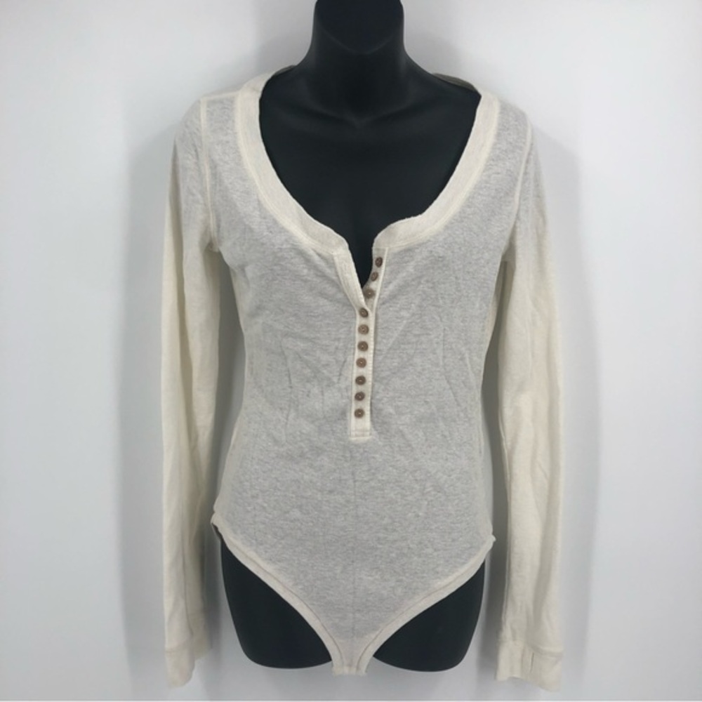 Intimately FREE PEOPLE Size Medium Long Sleeve White Bodysuit